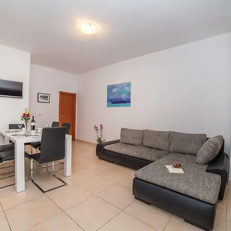 Apartments Mario Migros Makarska Exterior photo